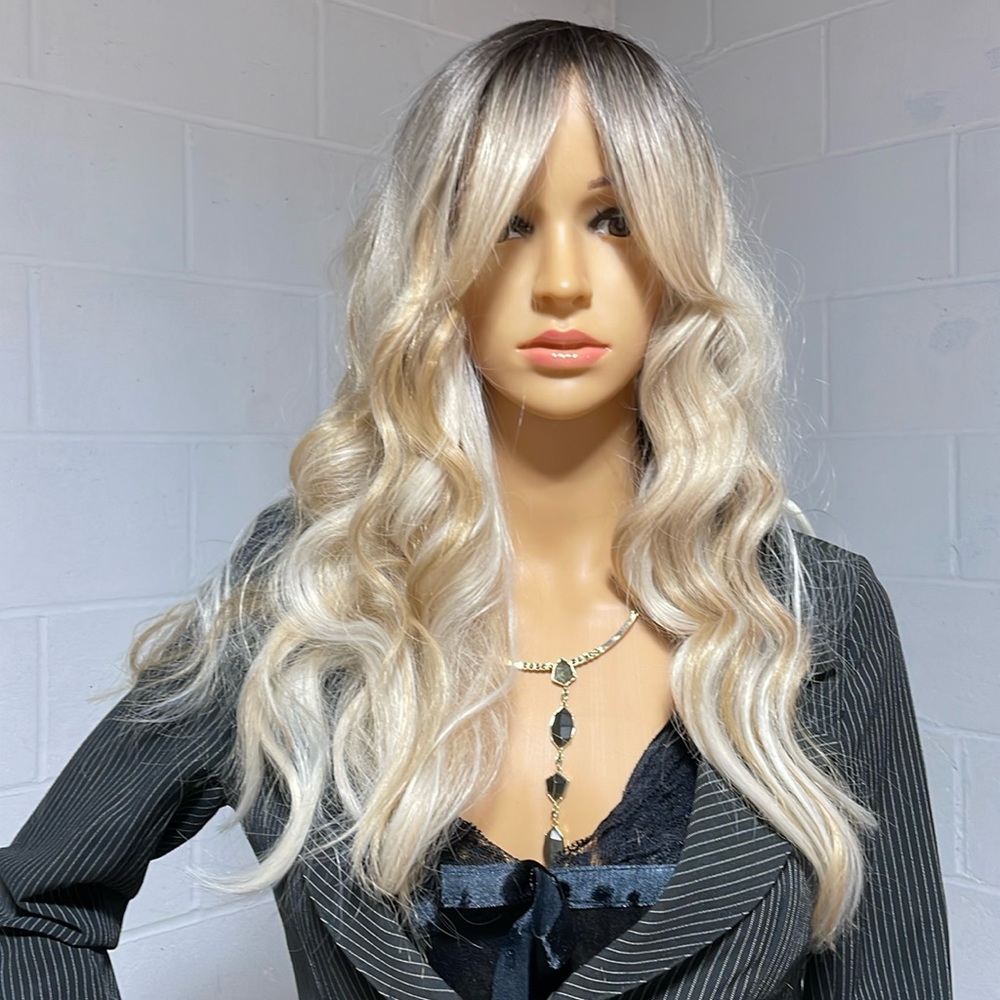 NWT honey vanilla blonde long wig waves Barbie Beach bodywave curtain bangs 18”